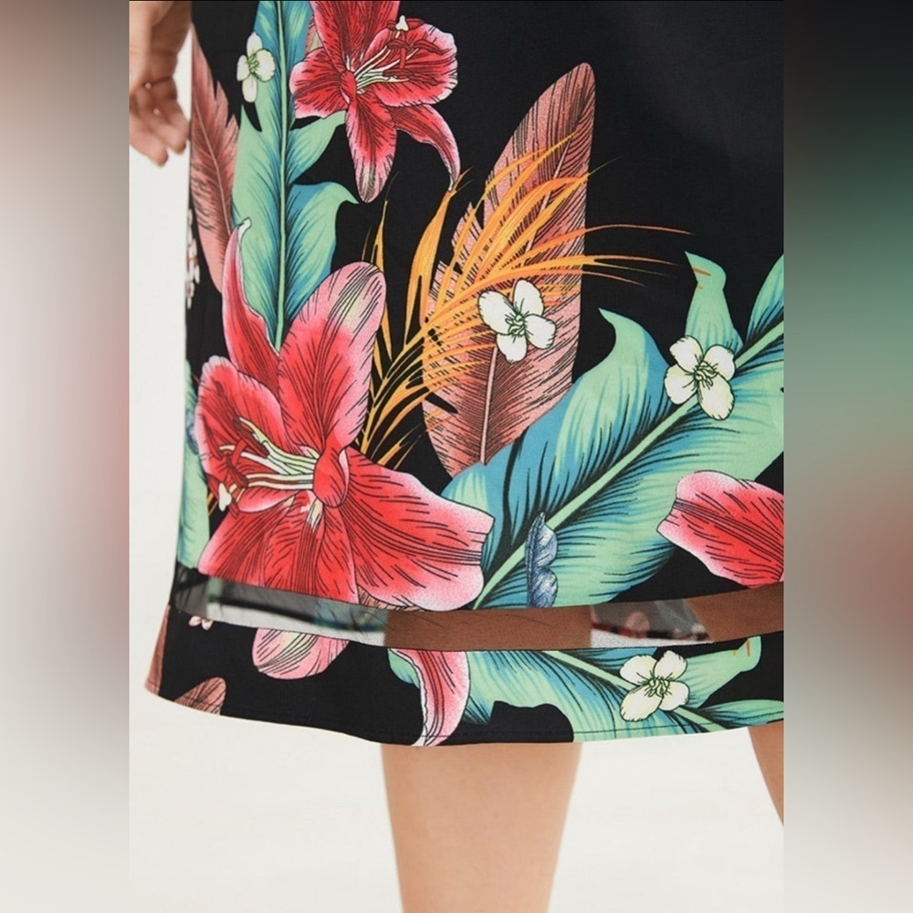 Floral design black dress bloomchic size 14/16 or 1x - Picture 3 of 3